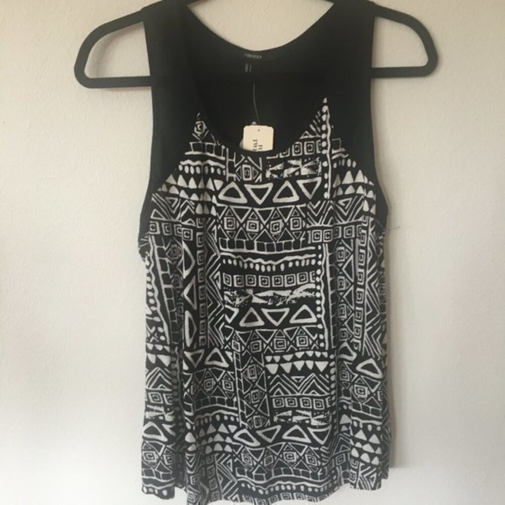 NWT FOR EVER TWENTY-ONE SLEEVELESS TOP
